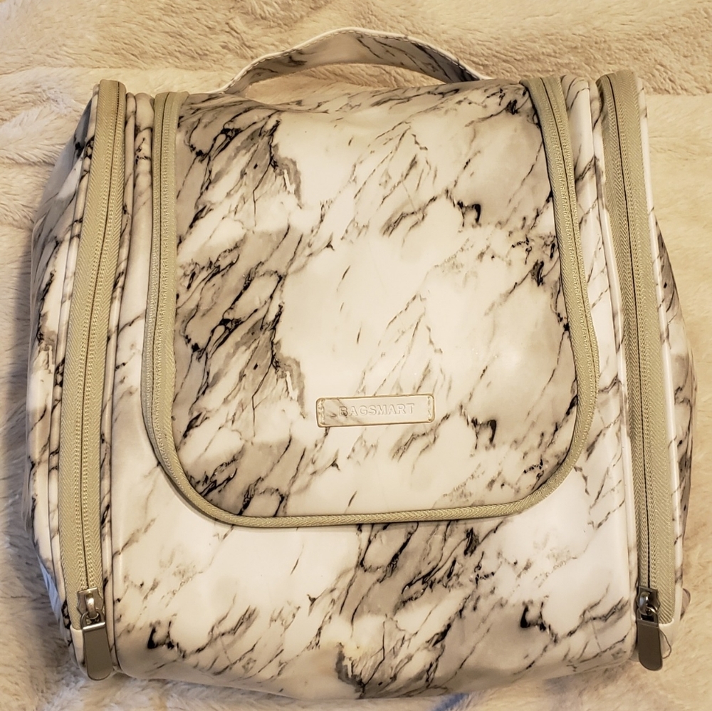 Large Toiletry Bag, BAGSMART Hanging Travel Toiletry Bag for Women, Marble Patte